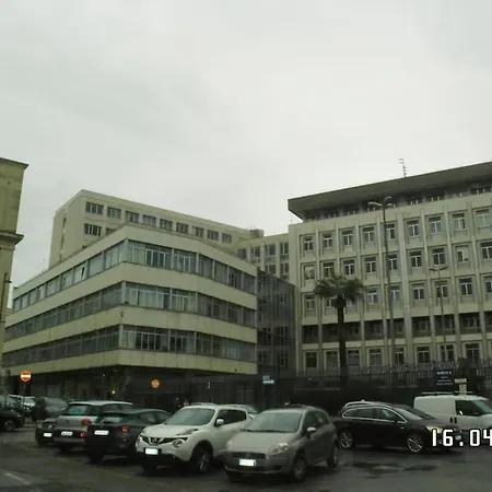 Del Tribunale バーリ