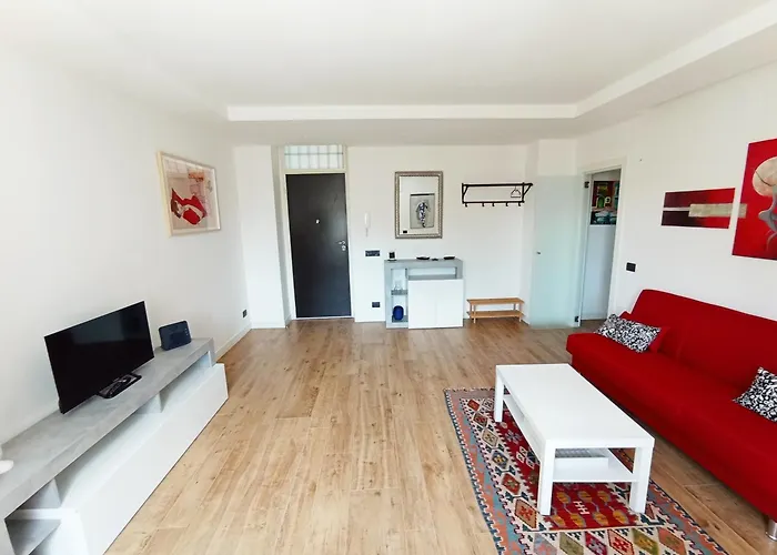 Del Tribunale * Bari