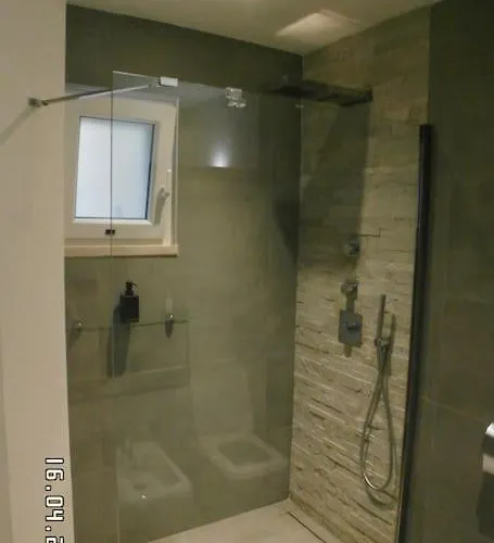 Del Tribunale Daire *