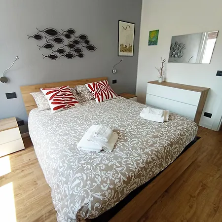 Del Tribunale 巴里